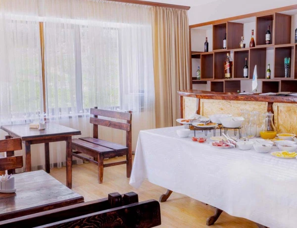 Kompozitor Hotel Dilidschan