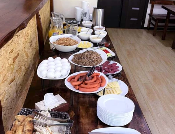 Kompozitor Hotel Dilidschan