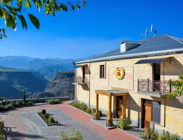 Отель Кефилян