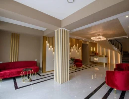 Dream hotel