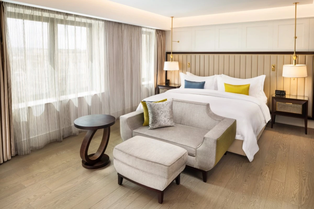 Grand Deluxe