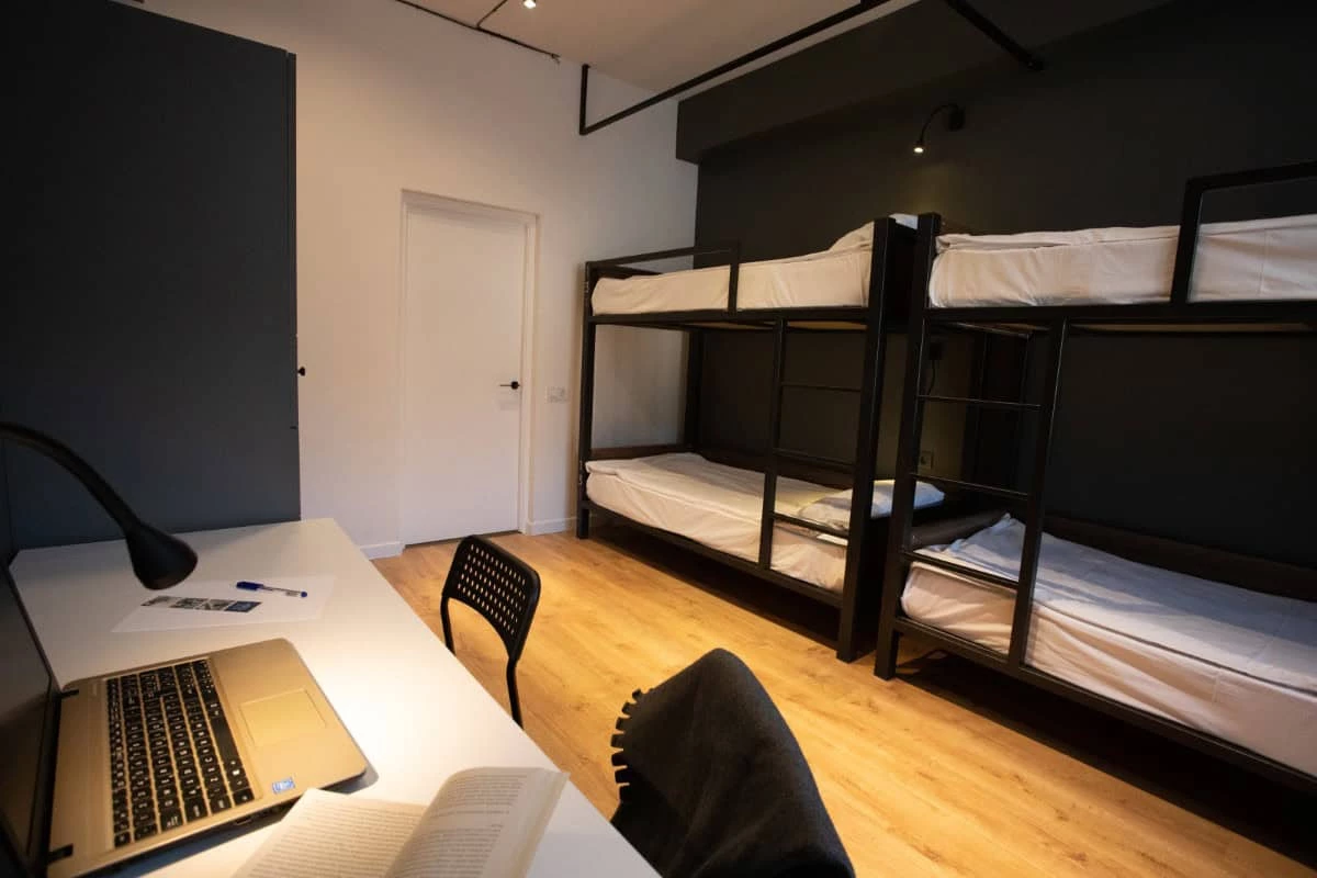 Bed in 4-bed Dorm (mix)