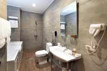Hotel Ani Plaza