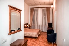 Hotel Araks