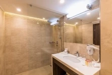 Ramada Hotel and Suites by Wyndham Yerevan