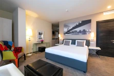 Hotel Opera Suite