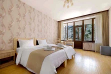 Kompozitor Hotel Diligian