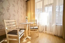Kompozitor Hotel Diligian