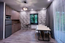Kompozitor Hotel Diligian