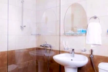 Kompozitor Hotel Diligian