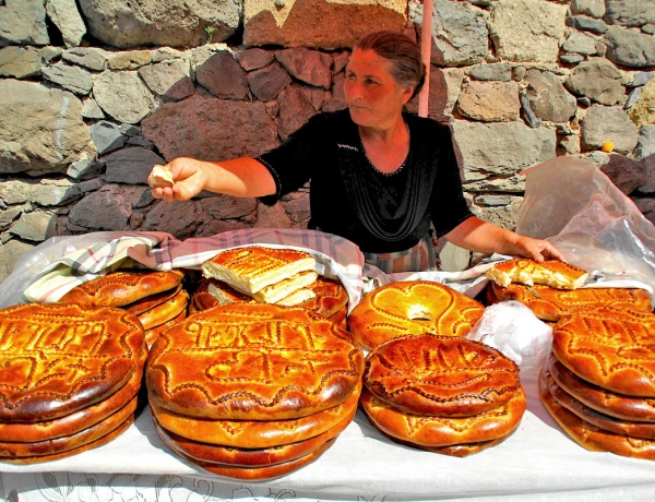 Храм Гарни, Монастырь Гегард