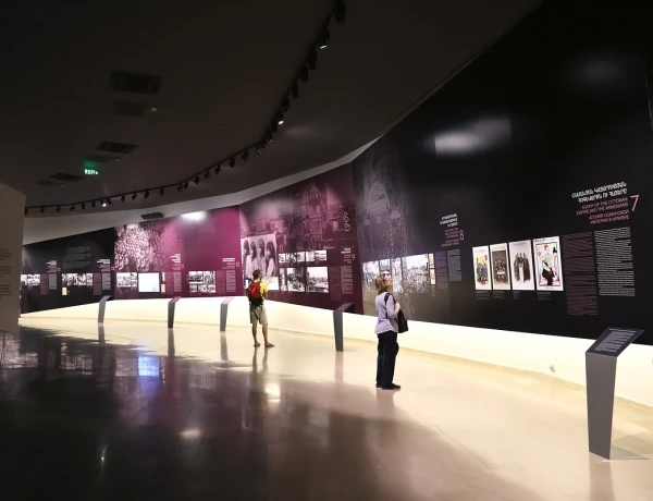 Sitios principales de Yereván, Erebuni, Tsitsernakaberd, Museo del Genocidio, Matenadarán