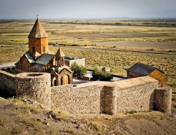 Хор Вирап, Св. Рипсиме, Св. Гаяне, Эчмиадзинский собор, Сокровища Эчмиадзина, Звартноц