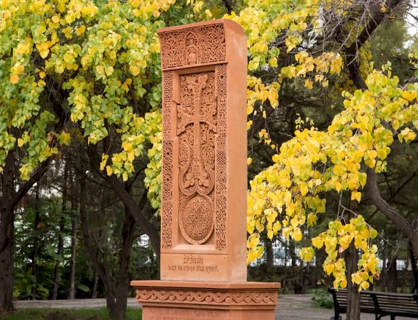 Хор Вирап, Св. Рипсиме, Св. Гаяне, Эчмиадзинский собор, Сокровища Эчмиадзина, Звартноц