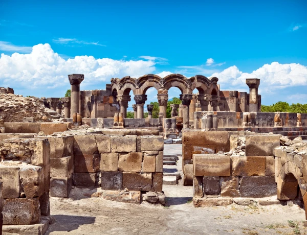 Хор Вирап, Св. Рипсиме, Св. Гаяне, Эчмиадзинский собор, Сокровища Эчмиадзина, Звартноц