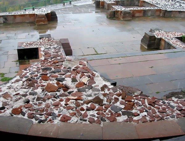 Tempel von Garni, Kloster Geghard, Zaghkadsor-Seilbahn, Kloster Ketscharis