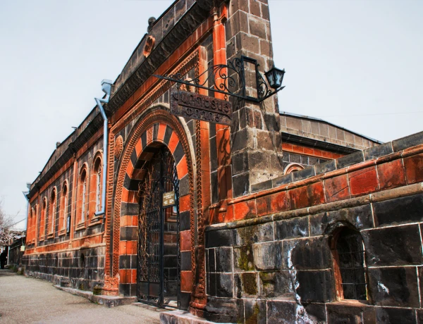 Gyumrí, Fortaleza Negra, Museo de la Vida Urbana (Dzitoghtsyan)