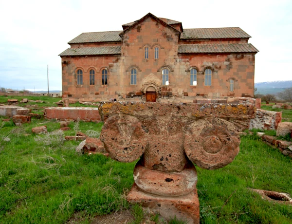 Catedral de Aruch, Marmashen, Gyumrí, Museo de la Vida Urbana, Harichavanq