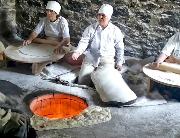 Храм Гарни, Монастырь Гегард, Мастер-класс по выпечке лаваша
