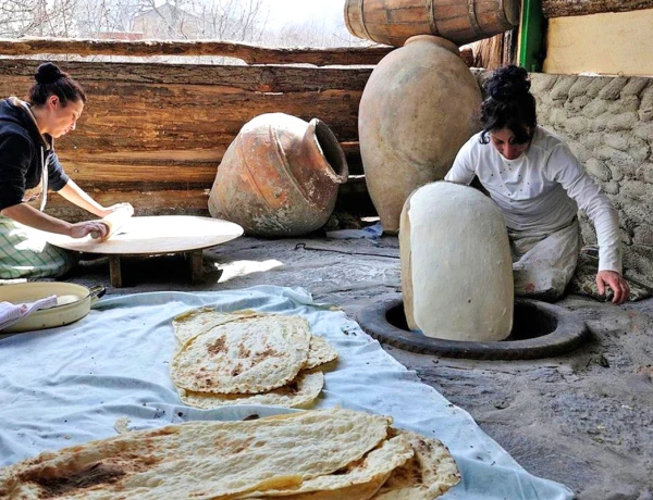 Храм Гарни, Монастырь Гегард, Мастер-класс по выпечке лаваша