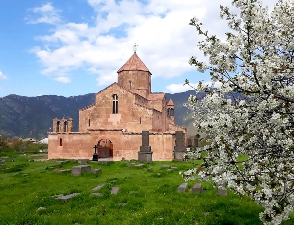 Monasterio Haghpat, Monasterio Sanahín, Monasterio Odzun