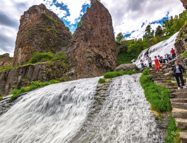 Խոր Վիրապի վանք, Նորավանք, Ջերմուկ, Հին Արենի գինու գործարան