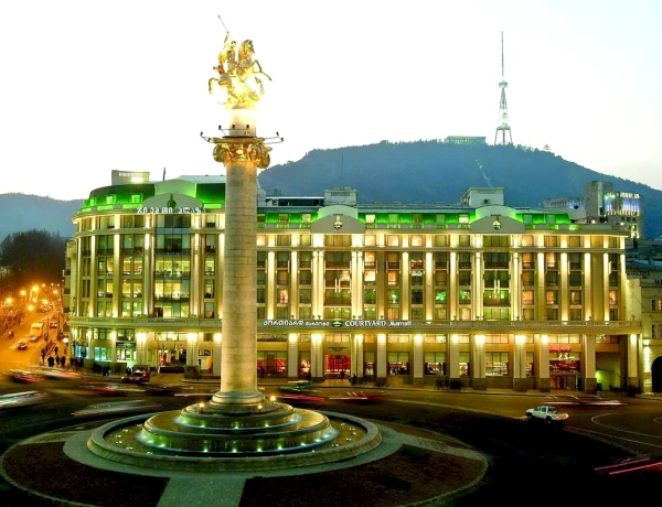 Visita della città di Tbilisi (principali attrazioni della città vecchia e nuova)