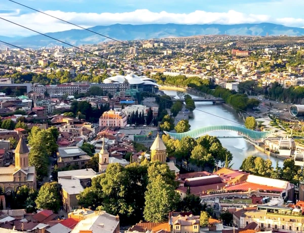 Visita della città di Tbilisi (principali attrazioni della città vecchia e nuova)