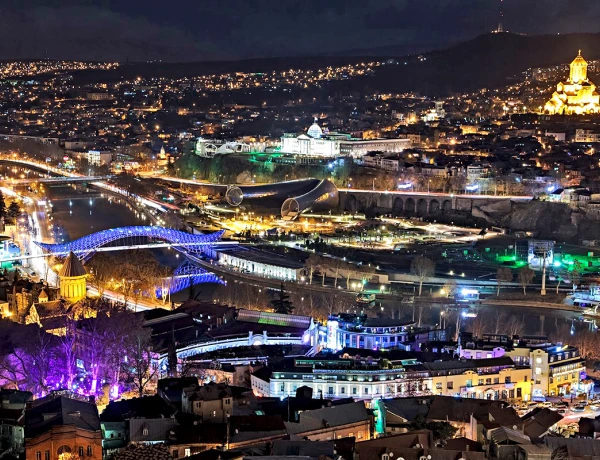 Visita della città di Tbilisi (principali attrazioni della città vecchia e nuova)