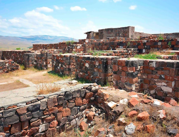 Sitios principales de Yereván, Erebuni, Tsitsernakaberd, Museo del Genocidio, Museo de Parajanov