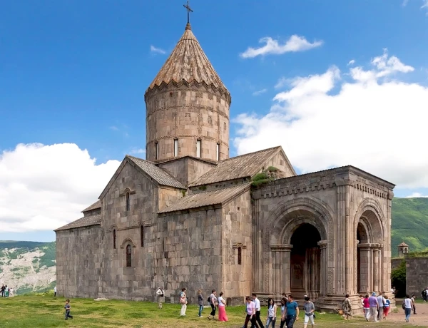Fabbrica di vino Hin Areni, Cascata Sciaqi, Monastero Tatev, Funivia, Le grotte di Khndzoresk
