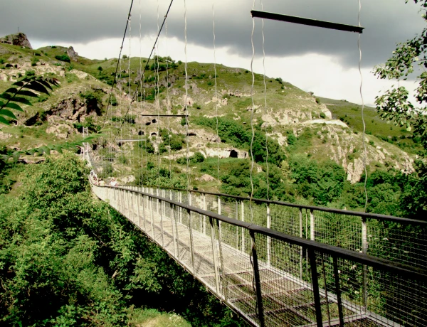 Fabbrica di vino Hin Areni, Cascata Sciaqi, Monastero Tatev, Funivia, Le grotte di Khndzoresk