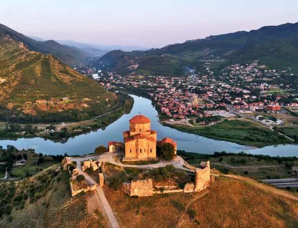 Monasterio de Haghpat, Monasterio Sanahín, Tbilisí (pernoctación), vistas principales de Tbilisí vieja y nueva, Mtskheta, Monasterio Jvari, Yerevan