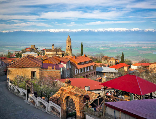 Excursión por la ciudad Tbilisí (vistas principales de la ciudad vieja y la ciudad nueva, pernoctación), Sighnaghi, Monasterio Bodbe, Yerevan