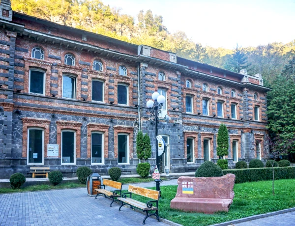 Todos los mejores lugares en interes de Armenia y Georgia en 2 días