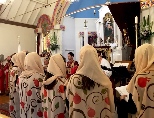 Храм Гарни, Монастырь Гегард, исполнение духовных песен Вокальным квинтетом Луйс