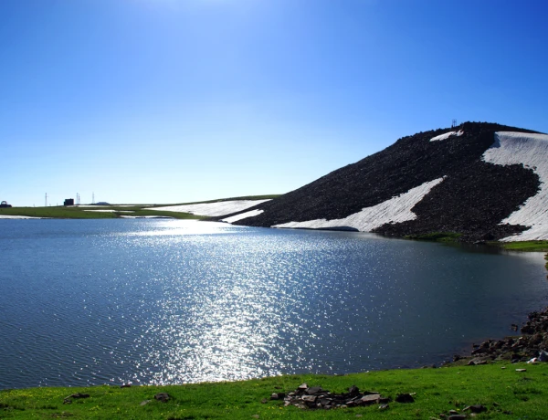 Hiking up the Southern Peak of Mount Aragats