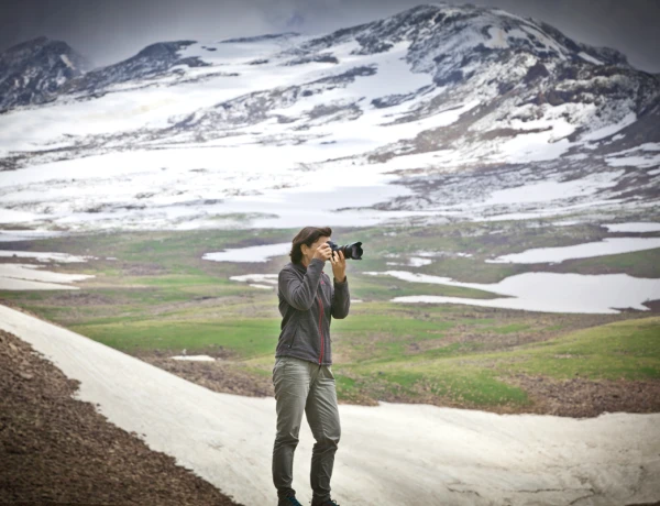 Hiking up the Southern Peak of Mount Aragats