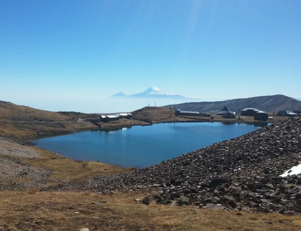 Hiking up the Southern Peak of Mount Aragats