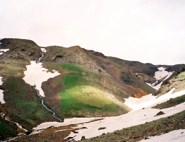 Hiking up the Southern Peak of Mount Aragats