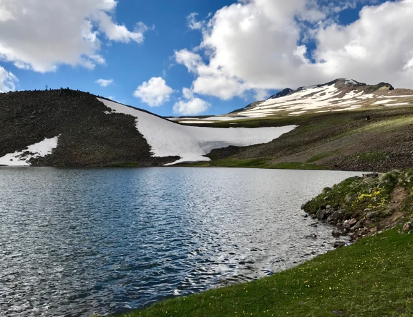 Hiking up the Southern Peak of Mount Aragats