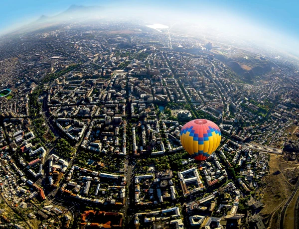 Excursión y vuelo en tirolina en Yereván