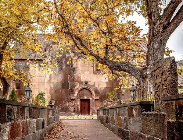Fortaleza de Bjní, Teleférico de Tsaghkadzor, Monasterio Kecharis, vuelo en Zipline