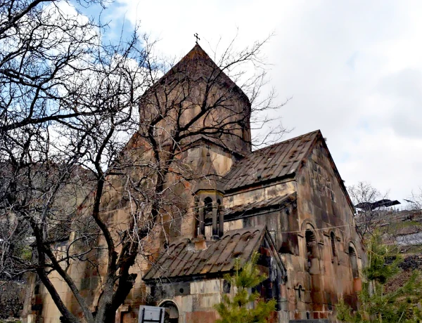 Fortaleza de Bjní, Teleférico de Tsaghkadzor, Monasterio Kecharis, vuelo en Zipline
