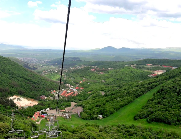 Fortaleza de Bjní, Teleférico de Tsaghkadzor, Monasterio Kecharis, vuelo en Zipline