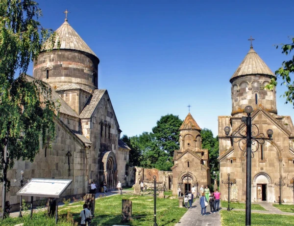 Fortaleza de Bjní, Teleférico de Tsaghkadzor, Monasterio Kecharis, vuelo en Zipline