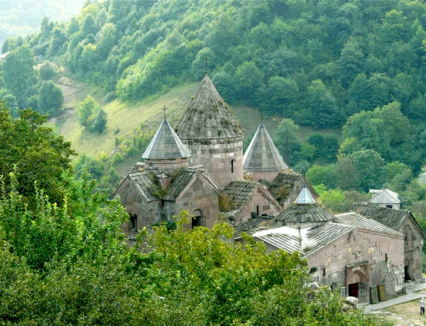 Դիլիջան, Հաղարծնի վանք, Գոշավանք