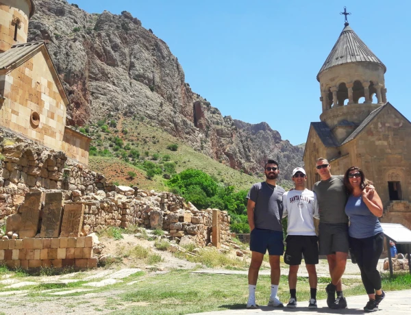 Khor Virap, Noravank, Usine de vin Hin Aréni