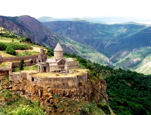 Fabbrica di vino Hin Areni, Cascata Sciaqi, Monastero Tatev, Funivia
