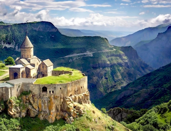 Monastère Noravank, Monastère Tatev, Téléphérique, Usine de vin Hin Aréni